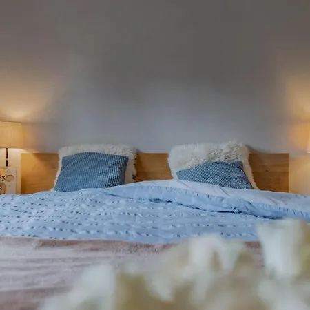 Homely - Nähe Terminal Apartment